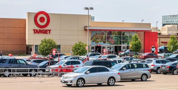 I N V E S T M E N T H I G H L I G H T S TARGET SHADOW ANCHORED CENTER IN A+ LOCATION Tamarac Shopping Center offers investors a Target (with grocery) shadow anchored shopping center in a densely