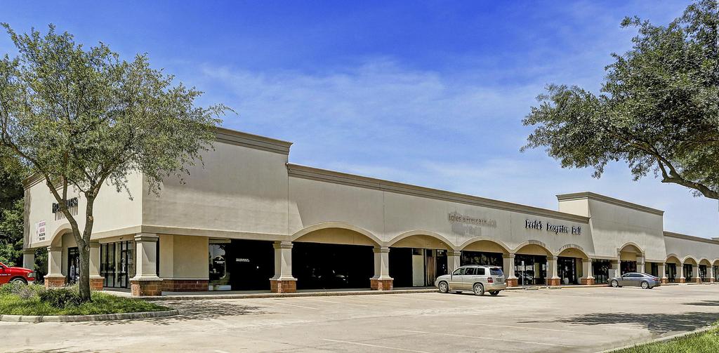 Stacy Plaza LEASE Availability 17202 Clay Rd, Houston, TX 77084 HIGHLIGHTS: TRAFFIC COUNT: Corner Intersection Centrally Located Attractive
