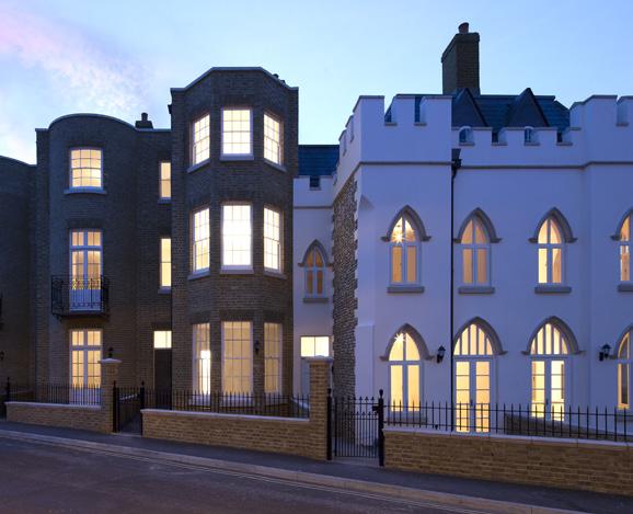 The houses were designed to mimic neighbouring bowfronted Grade II Listed Georgian properties, while also adapting interior contemporary elements.