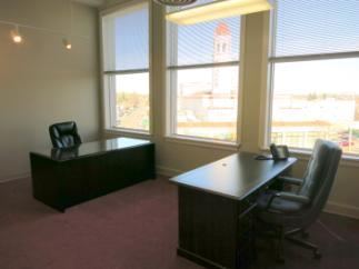 FOR LEASE FOURTH FLOOR BELLINGHAM CROWN PLAZA EXECUTIVE SUITES Executive Suites & Virtual s