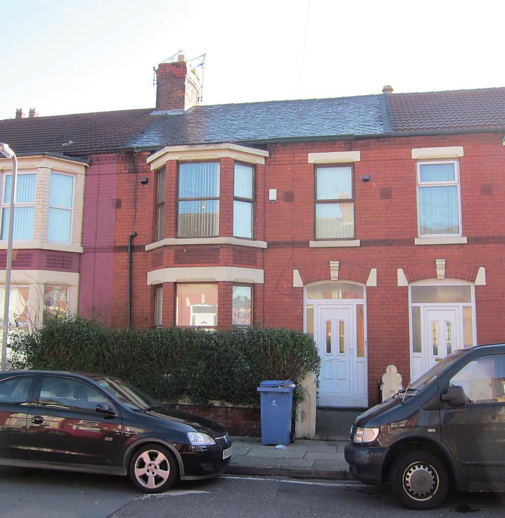 39 Salisbury Road, Wavertree, Liverpool L15 1HW A vacant four bedroomed house. The property benefits from central heating.
