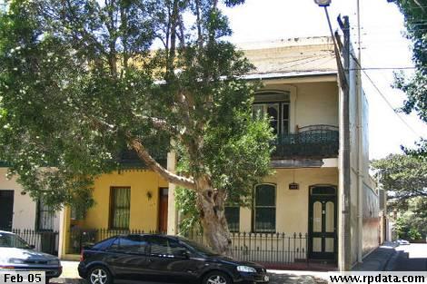 56km 5 Young Street Redfern, NSW, 206 Sold Price: $750,000 3 27m2
