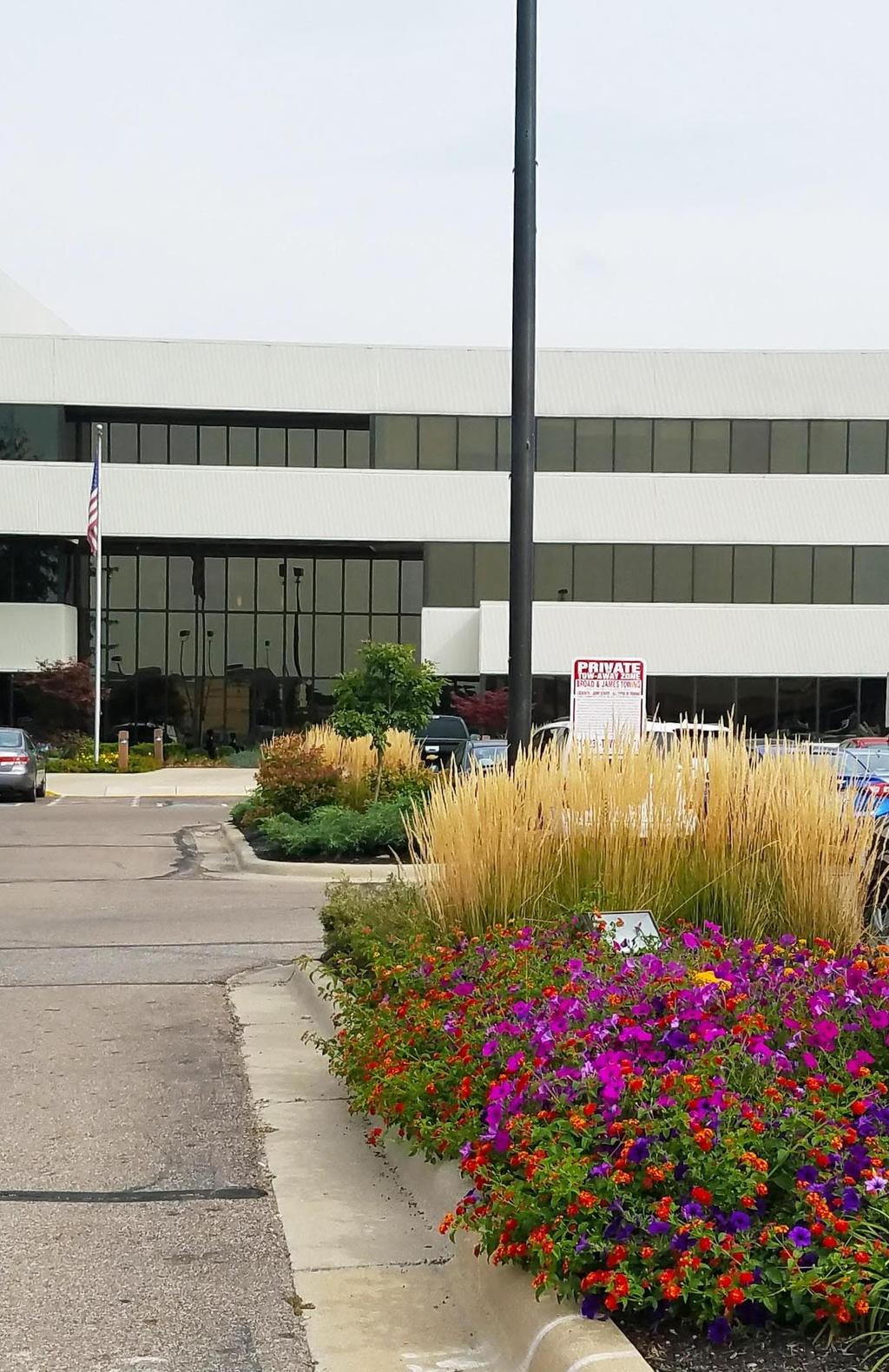 THREE CROSSWOODS Multi-Tenant Professional Office PRESENTED BY JOSEPH DISALVO First Vice President Investments Indianapolis, Indiana Office (317)