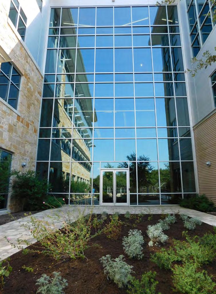 BUILDING 300 AVAILABILITY Available Now THIRD FLOOR DIVISIBLE 59,406 RSF WEST WING: 29,454 RSF EAST WING: 29,952 RSF $20.00 NNN DETAILS 3-5 Year Term 2017 Operating Expense Estimate: $14.