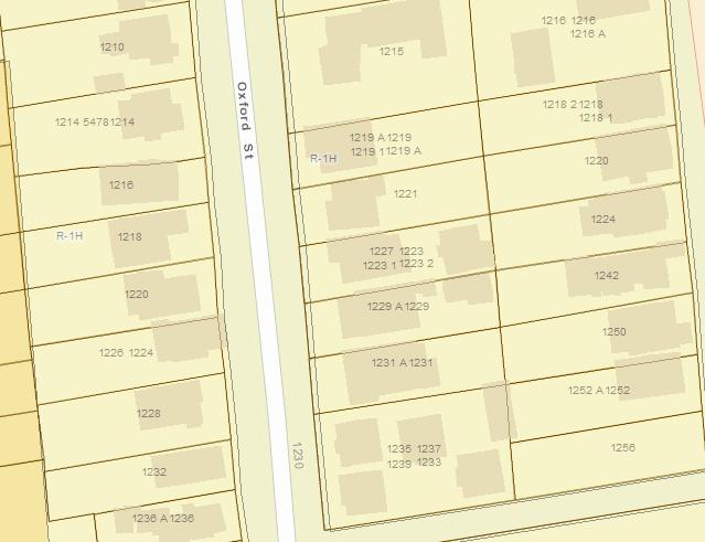 ZONING ADJUSTMENTS BOARD 1229 OXFORD STREET February 26, 2015 Page 3 of 13 Figure 1: Vicinity Map Concerned neighbors, 1223-1225 Oxford Subject property, 1229 Oxford Note :