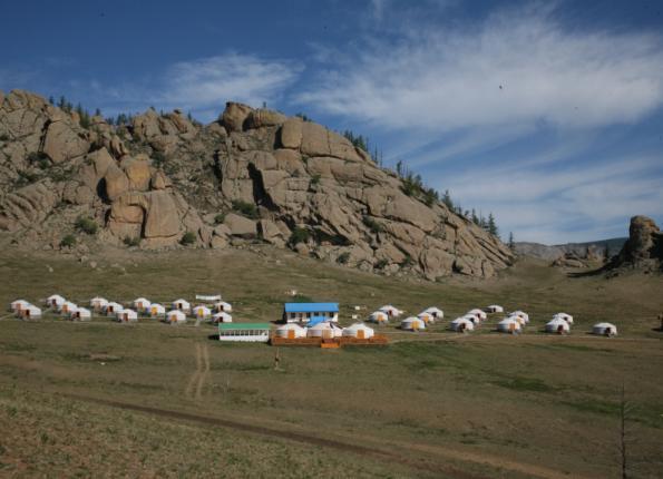 The camp location gives easy accessibility to the Gunj Temple, Turtle rock, Aryabala Meditation Temple and nomadic herdsmen.