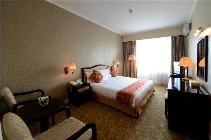 including breakfast (Deluxe square view room maximum 2 $222 per room per night including breakfast