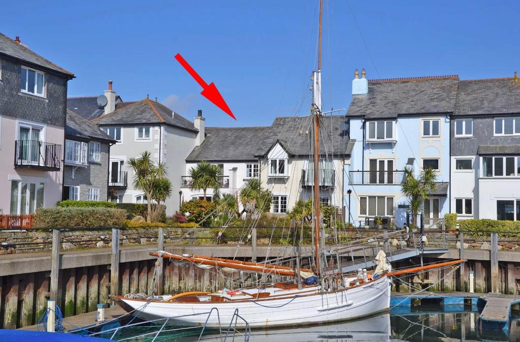 Offers around 525,000 2 Campbeltown Way, Port Pendennis, Falmouth,