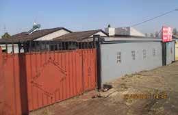 (REF: 827667) 30 GRIFFITH ROAD, BOSMONT, JOHANNESBURG This is a brick and mortar constructed dwelling with a tiled pitched roof.