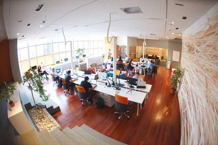9 Features Co-working: a new way of working? Working styles have changed considerably over the last decade.