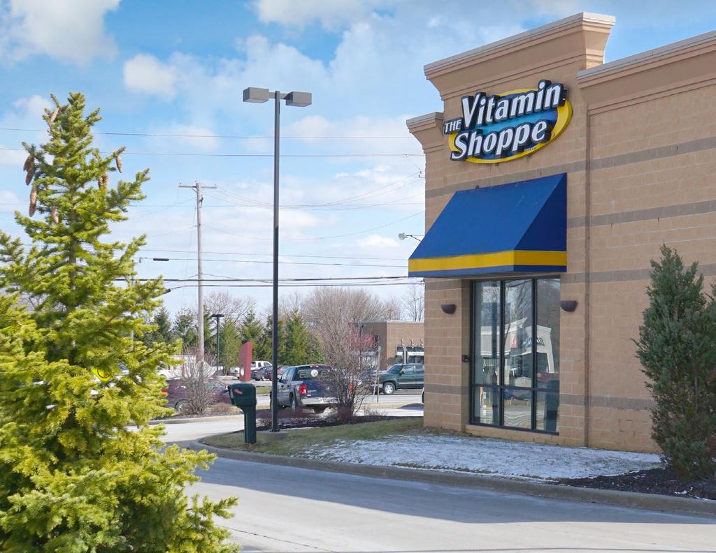 INVESTMENT SUMMARY SRS National Net Lease Group is pleased to present the opportunity to acquire the fee simple interest (land and building) in a Vitamin Shoppe located in Ontario, Ohio.