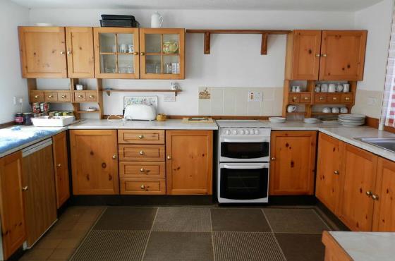 40m) With window to garden, tiled floor, a range of kitchen units, stainless steel sink