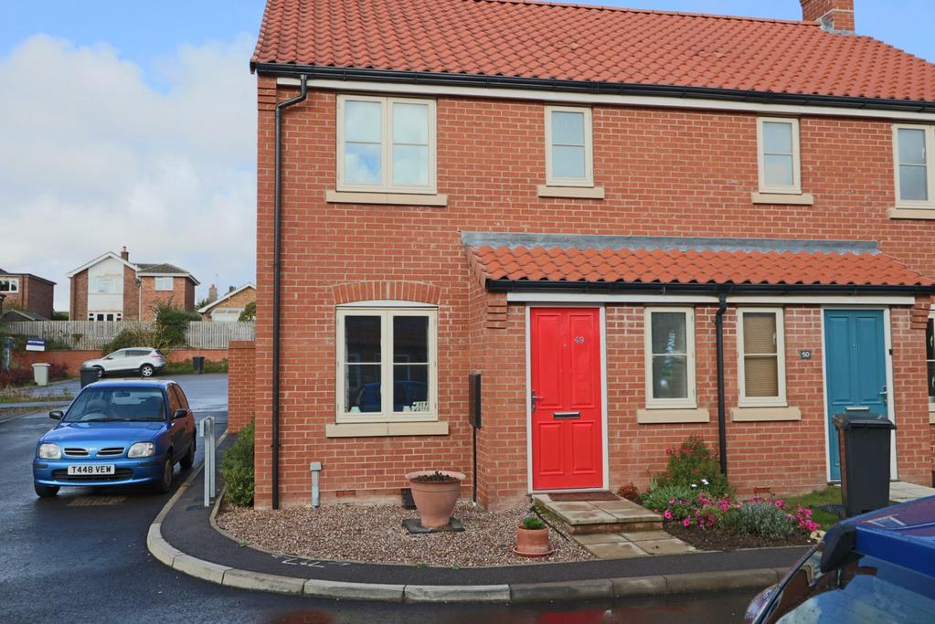 49 Riverhead, Louth, LN11 0DD 3 bedroom freehold semi-detached house with 2 allocated parking spaces. Generous sitting room and dining kitchen. Master bedroom with en-suite shower room.