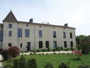 4 bathrooms Established orchards & gardens Charente Maritime, France 172,000 A