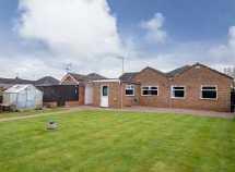 Detached Bungalow Spacious Accommodation Four/Five Bedrooms www.arkpropertycentre.co.uk info@arkpropertycentre.
