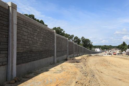 results with VDOT Construction of noise barriers decided by FHWA & VDOT