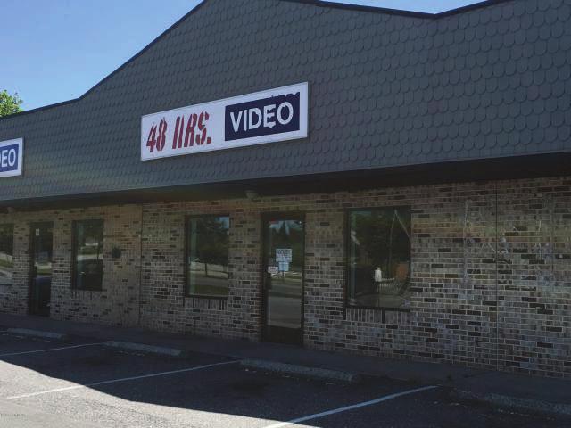 Address: 1656 Route 209 Available SF: 1100 PM-43060 LEASE RATE: $1375/MO FEATURES: 1100 SF of retail space located on Route 209 in