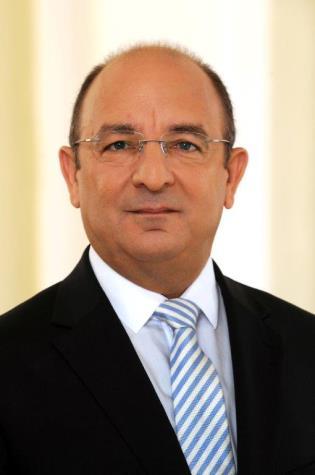 MALTA Michael Farrugia Parliamentary Secretary, Office of Prime Minister The Maltese Archipelago is made up of three islands, the largest being Malta, measuring around 316 square kilometres and,