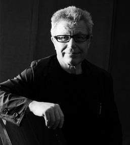 Daniel Libeskind Born in 1946 in Poland Studio Daniel Libeskind in New York He has a long line of works including; The