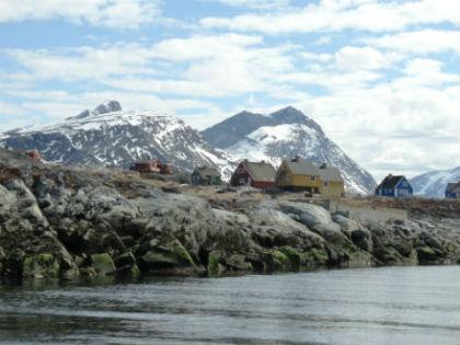 08.08.2016 - A couple of hours sailing from Nuuk, the capital of Greenland, there is a little island called Qoornoq, decorated with brightly painted houses.