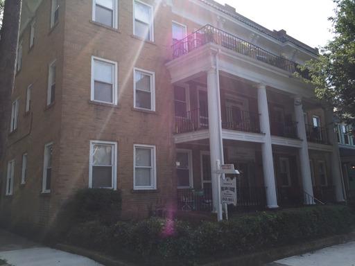Richmond s Desirable Museum District 18 Apartments (Grove: 6-2BR/1BA and 6-1BR/1BA; Dooley: 6-2BR/1BA Hardwood Floors and Replacement Windows Gas Heat/Central Air Grove has Coin Laundry in Basement;