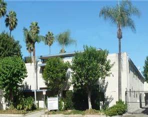 13807 Oxnard Street ~ Valley Glen, CA 91401 EXECUTIVE SUMMARY VALUE INDICATORS PROPOSED FINANCING Purchase Price: $5,950,000 GRM: 14.
