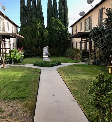 INVESTMENT SUMMARY PRICE $3,395,000 NUMBER OF UNITS 12 BUILDING SIZE 10,296 SF LOT SIZE 18,870 SF YEAR BUILT 1948 PARKING Ten Single Garages APN 2446-027-020 ZONING R3 Interior Amenities: Large