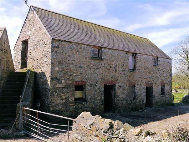 PARTICULARS OF SALE LECHA FARM, SOLVA HAVERFORDWEST The property comprises a single block of land totalling some 235 Acres.