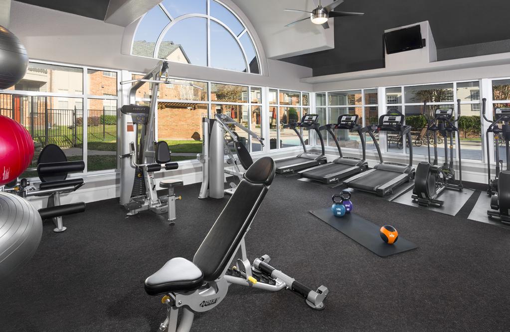 COMMUNITY AMENITIES Resort-Style Swimming Pools Heated Spa Fully-Equipped Fitness Center Clubhouse with Cyber Café & Wi-Fi Lounge & Coffee Bar Executive Business Center Playground INTERIOR FEATURES