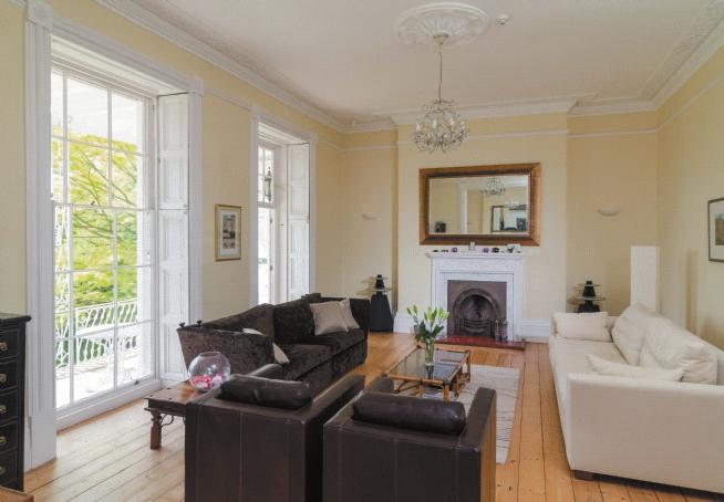 NEWBRIDGE HOUSE BATH BA1 An outstanding Grade II listed Regency house with panoramic views Entrance Hall Drawing Room Withdrawing