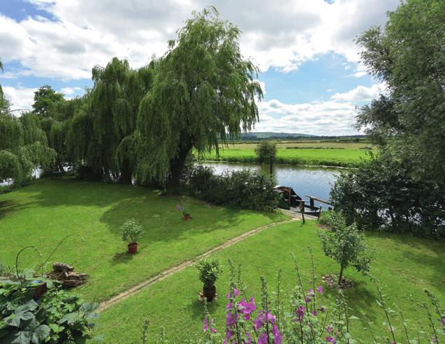 Situation Osier Island is situated on a navigable stretch of the River Avon approximately ¼ of a mile upstream and south east of the village of Wyre Piddle.