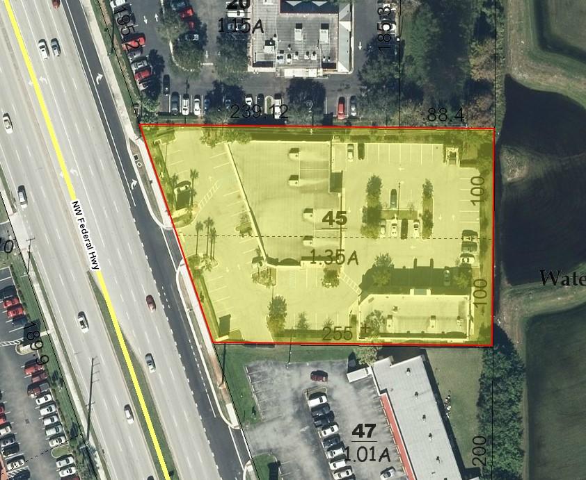 Property Details Location: Lease Rate: $20.00 p/s/f Lease Space: 1,220 SF This prime location brings extreme exposure to your business.