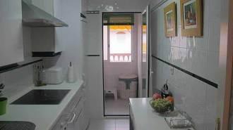 Double Glazing Kitchen : Fully Fitted Garden : Communal Security :