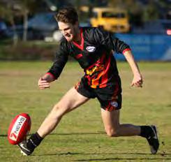 DIVISION 3 ROUND WRAP SENIORS PARKSIDE S WINNING STREAK CONTINUES By KRISTEN ALEBAKIS PARKSIDE extended its winning streak to nine games, after defeating Laverton by 20-points at the weekend.