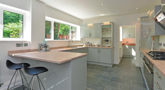 approximate) A modern detached house in a quiet but central location in Malvern