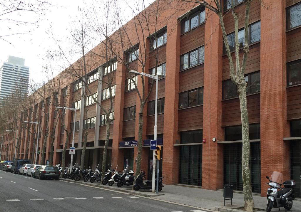 OFFICES Joan Miró, Barcelona 71 Location Barcelona GLA 8,611 Sqm Purchase Date 11 June 2015 WAULT 1.