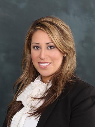 Laurie Ramirez SVN Chicago Commercial Laurie Ramirez serves as a real estate for SVN Chicago Commercial, specializing in the sales and leasing of retail property in the Chicago Market.