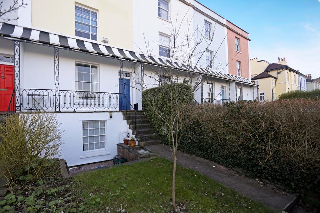 21 Fremantle Road Cotham Bristol BS6 5SY A well proportioned 4/5 bedroom Victorian townhouse in the heart of Cotham Situation Located in the desirable conservation area of Cotham this elegant and