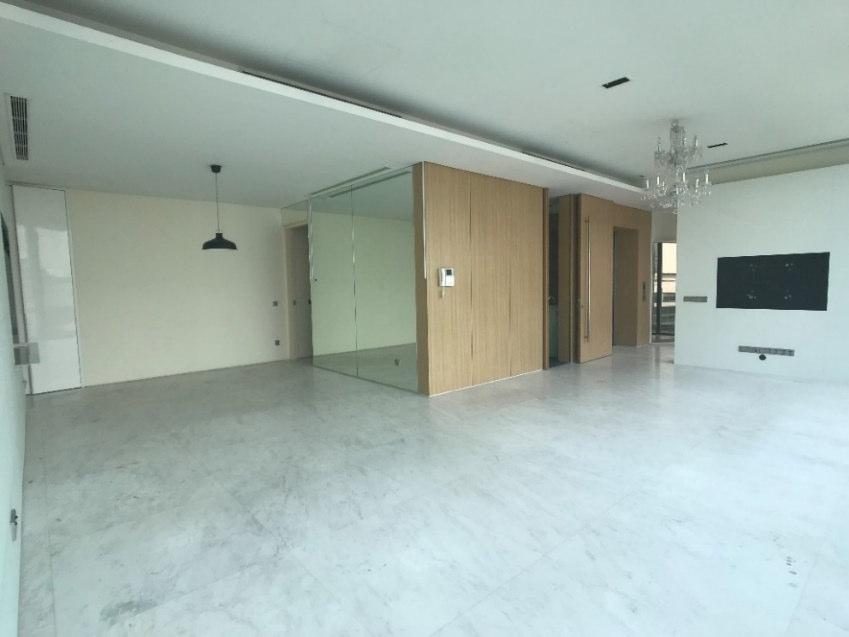 CHIJ St Nicholas and Catholic High Sch is within two km. # 11 Property: 48 Spottiswoode Park Road #22-08 Spottiswoode Residences, D02 : Apartment Floor Area: Approx.
