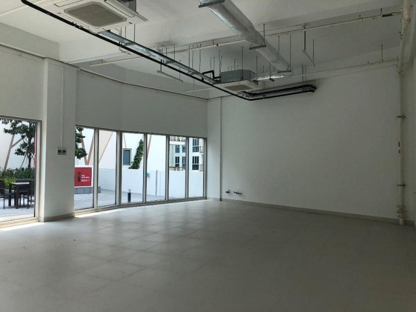 27 Property: 538 Geylang Road #02-02 The Arizon, D14 : Office Floor Area: Approx. 98 sqm (1,055 sqft) Remarks: Near Aljunied MRT, Sims Avenue Ctr and Junction Food Place. Tenanted.