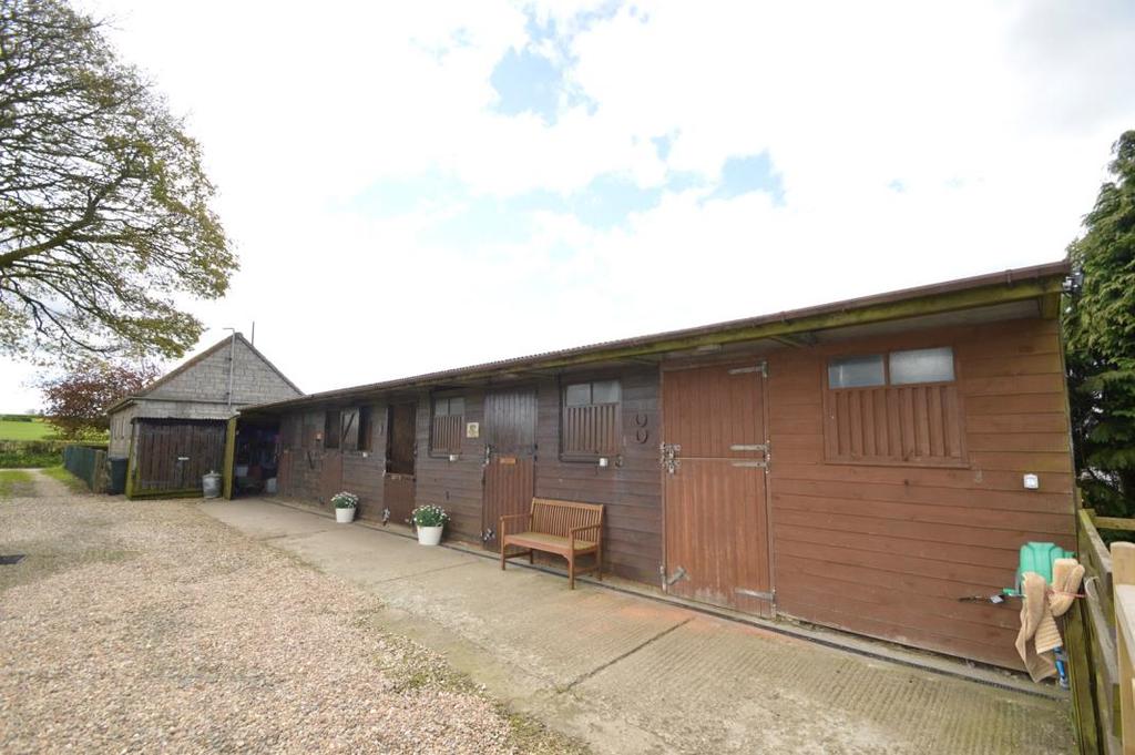 STABLE BLOCK Timber Goodricke stable block with water and electric on site. The block comprises the following; LOOSE BOX ONE/CAR PORT 3.58m(11'9'') x 3.12m(10'3'') LOOSE BOX FOUR 3.60m(11'10'') x 3.