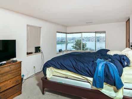 04 Property Notes & Assumptions Prime Queen Anne location with views Washer/dryer & dishwashers in units Conveniently located on Dexter Avenue bus line and bike path to S.