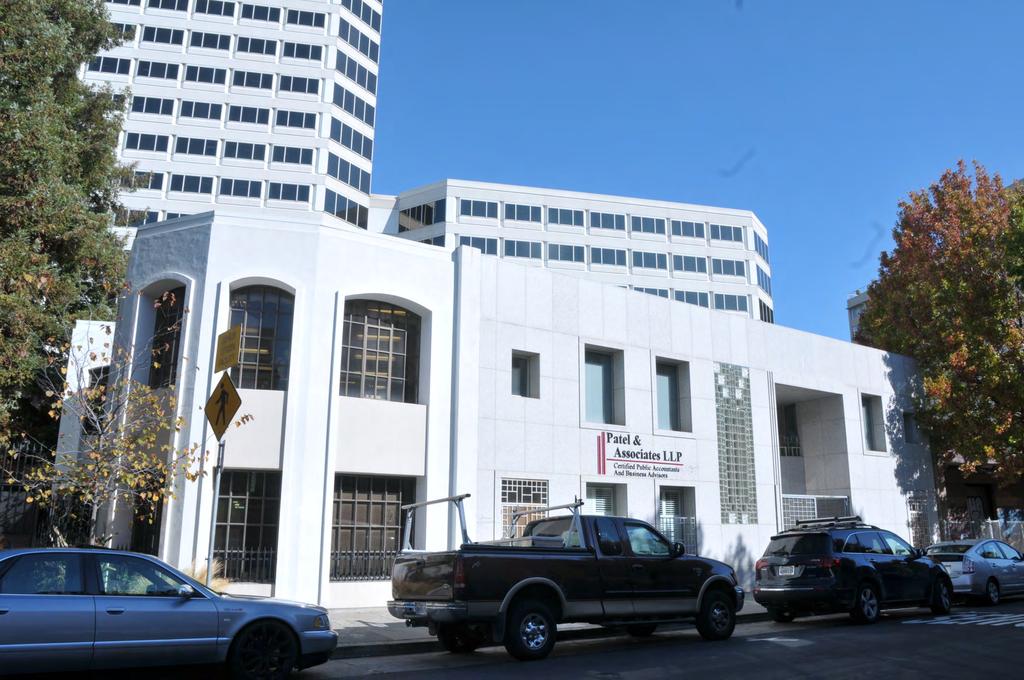 FOR LEASE - OFFICE SPACE (DOWNTOWN) 266 17th Street Oakland, CA Property Features 4,239 square foot of office space (Ground level) $2.3/sf/month + utilities - below avg.