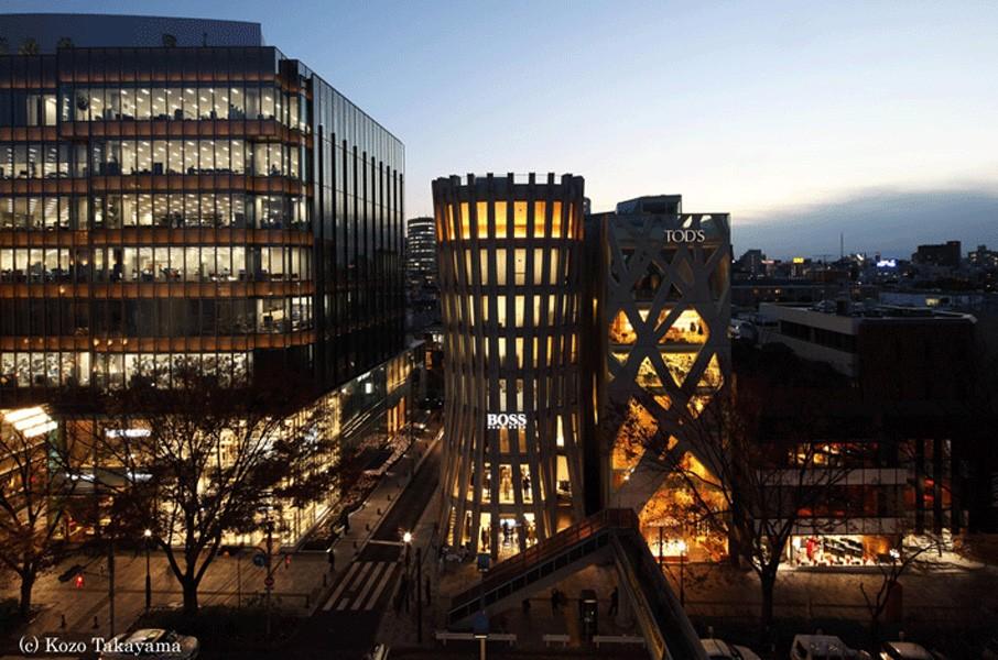 ese architect Norihiko Dan set out to imbue both the building and the chi (vitality) of Omotesando's character with an enriched dimension - evident in the flagship's iconic columns,