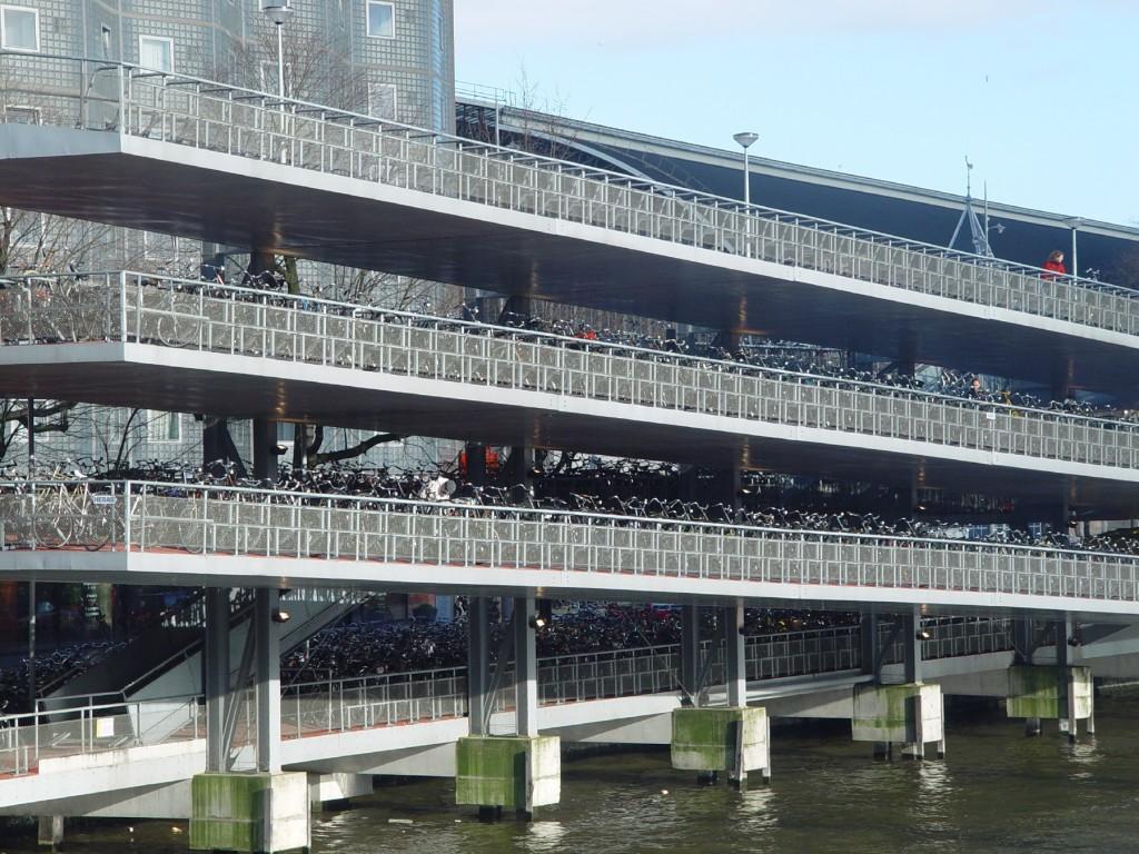 sloping parking decks There is a small surveillance facility in the centre of this quayside structure The bicycle flat was supposed to be closed and removed in 2004 In 2006 it still exists Now the