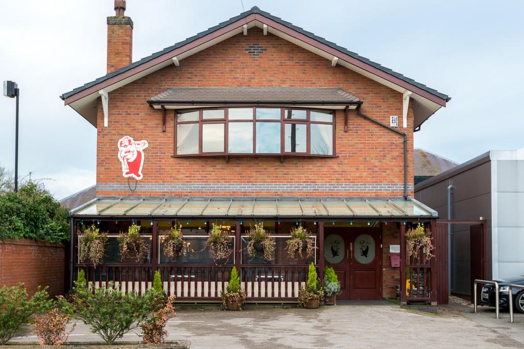 Leasehold Business For Sale Long Established and Successful Restaurant Available Due to