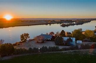 Contract Comp #2 20797 Lowell Road, Caldwell ID $625,000 Details Listing History Property Summary Absolutely stunning home on the Snake River w/panoramic views both up and down stream.