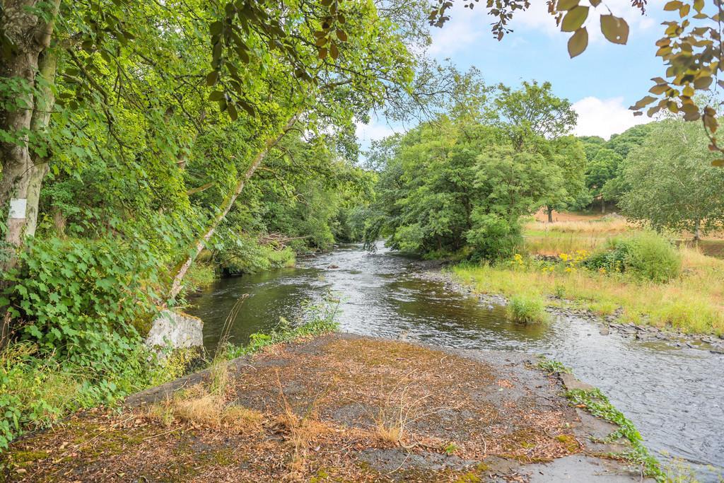 THE MILL DOLANOG WELSHPOOL POWYS SY21 0LQ Rural Riverside Retreat 17th Century 3-bedroom house Cottage and range of traditional buildings