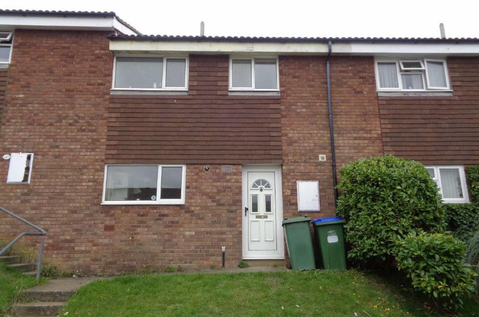 LETTINGS TWO BEDROOM MID TERRACED HOUSE VALE CLOSE, SEAFORD NEWLY DECORATED AND SPACIOUS TWO