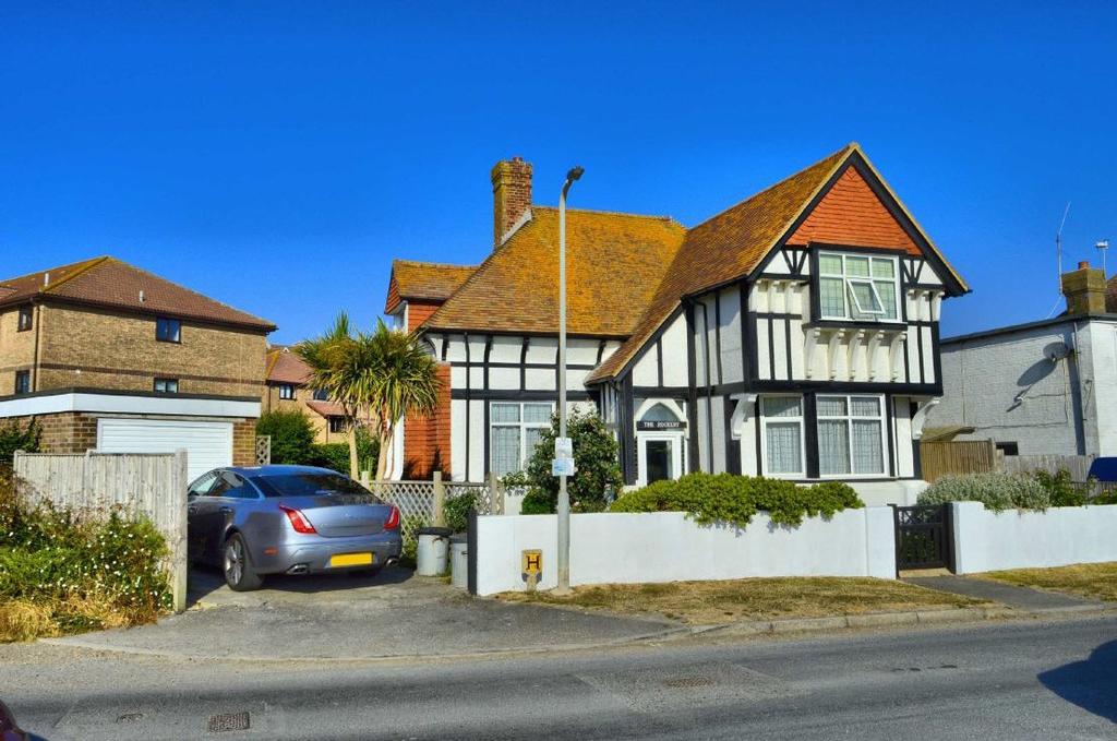 FIVE BEDROOM DETACHED HOUSE COLLEGE ROAD, SEAFORD FOUR BEDROOM DETACHED HOUSE CHYNGTON WAY, SEAFORD An opportunity to